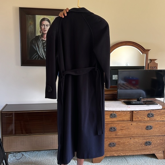 Royal blue 100% wool Dumas coat made in the US. Purple lining - Picture 2 of 4